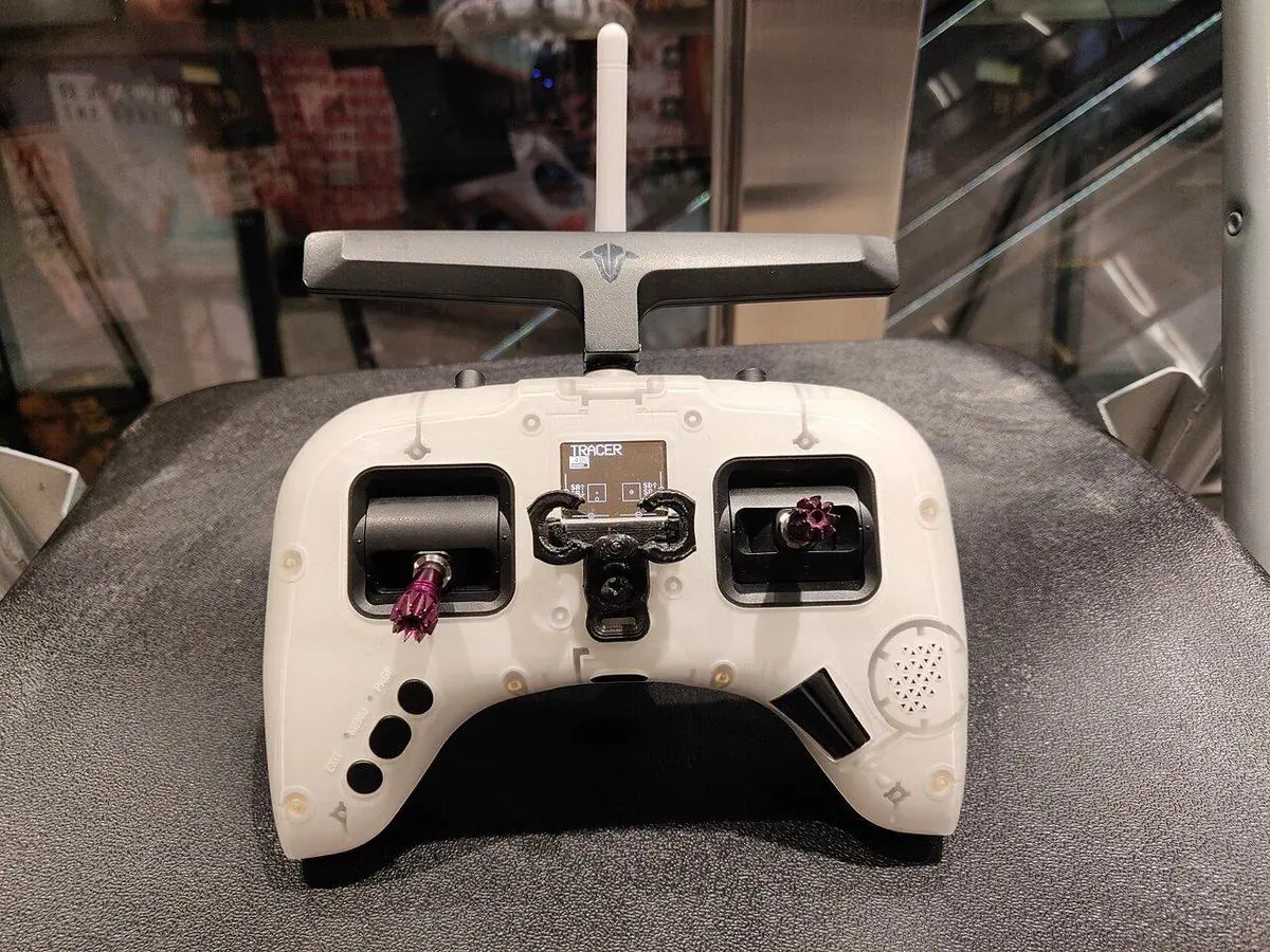 Long-range radio transmitter